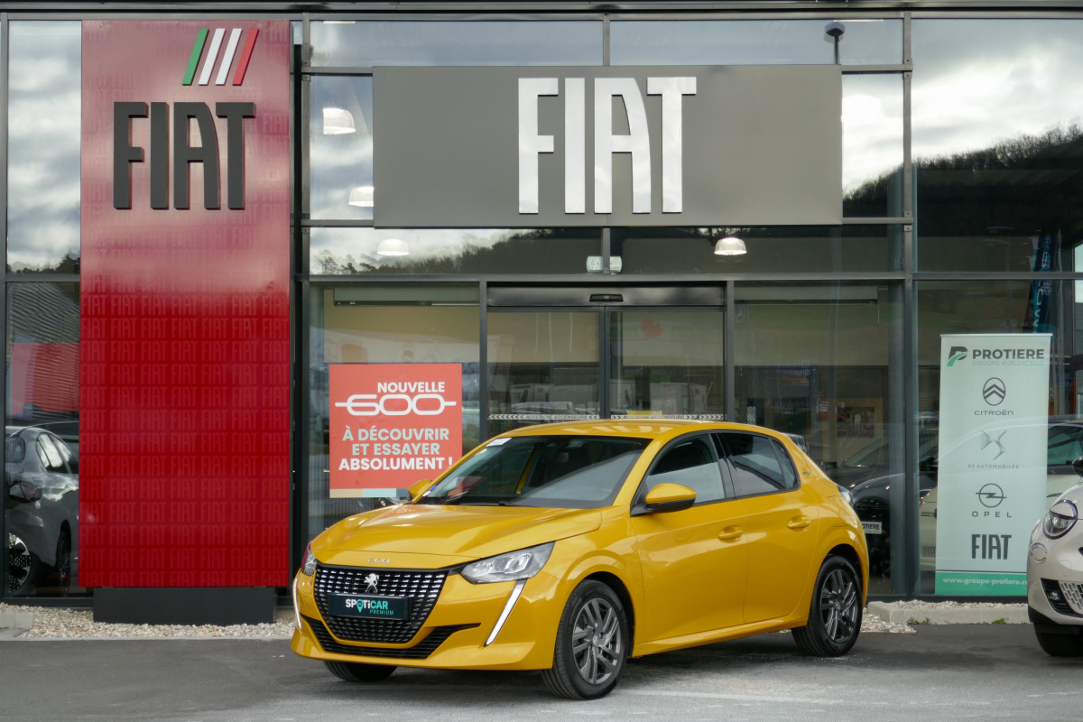 Peugeot 208 (2)