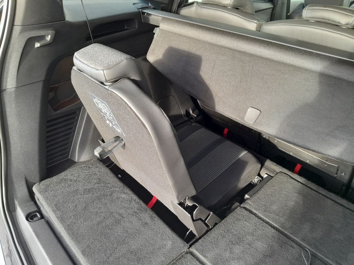 Peugeot 5008 (2)