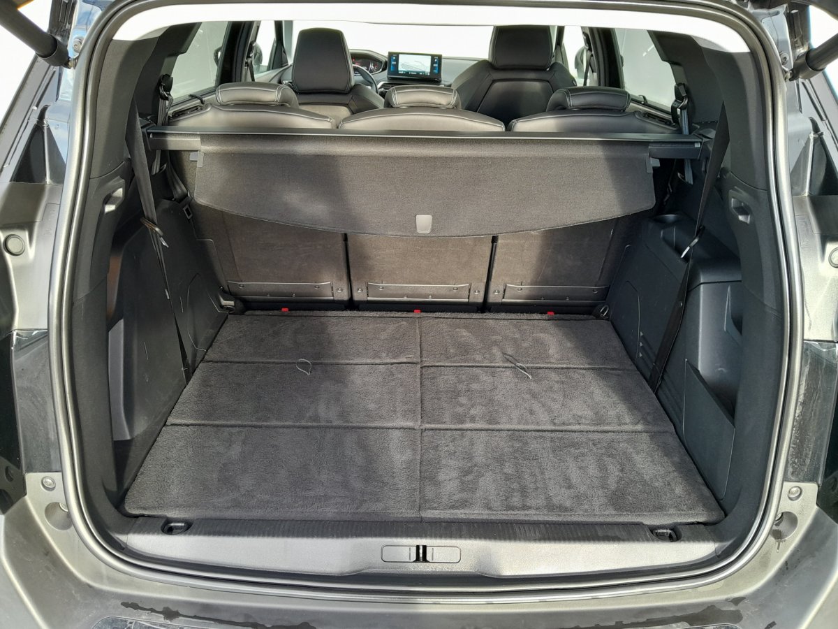 Peugeot 5008 (2)