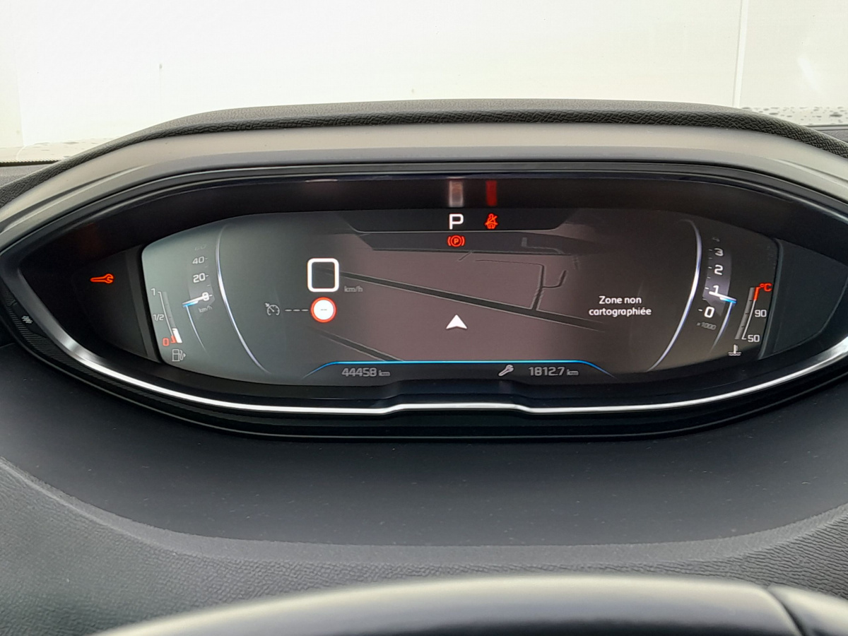 Peugeot 5008 (2)