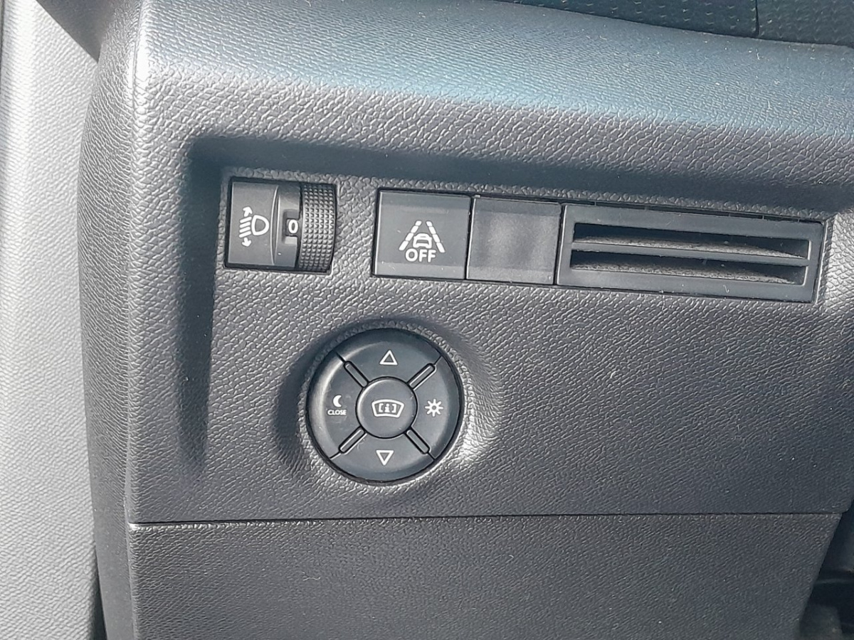 Citroën Ë-C4 (3)