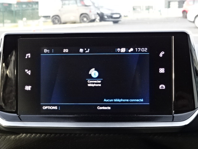 Peugeot 208 (2)