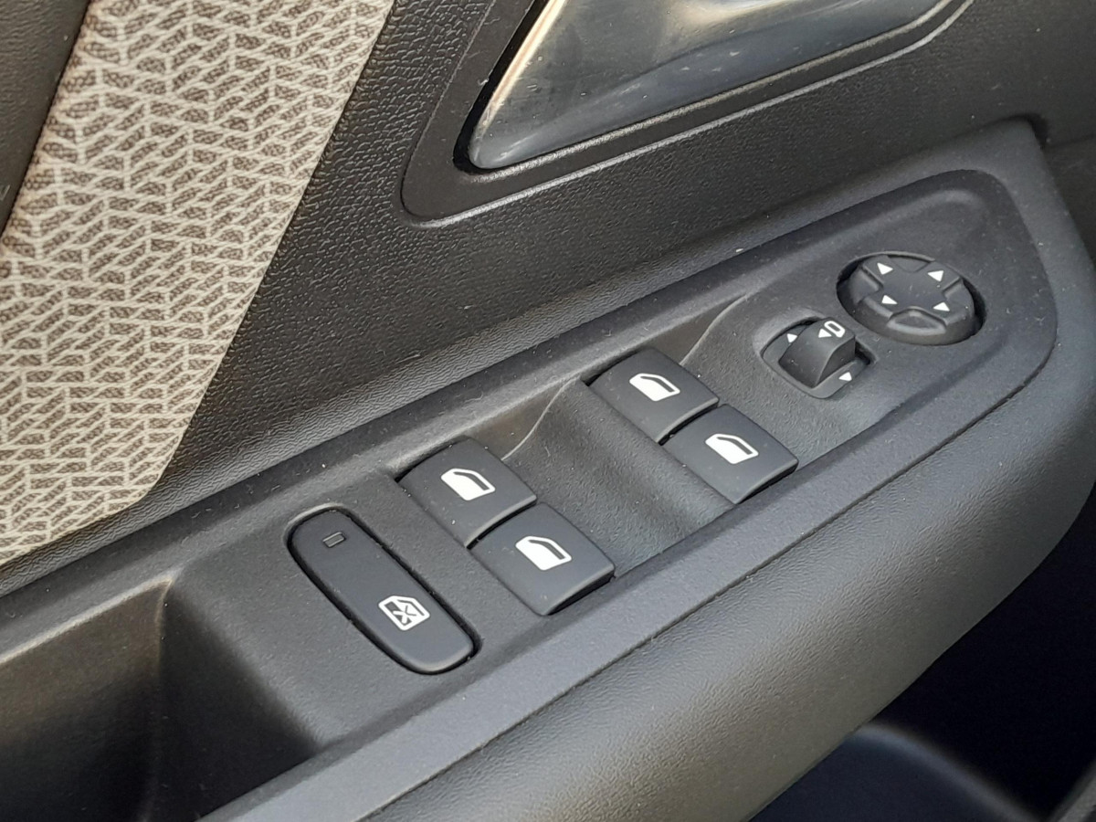 Citroën C4 (3)