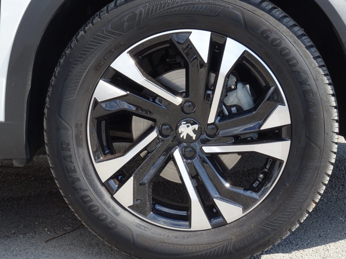 Peugeot 2008 (2)