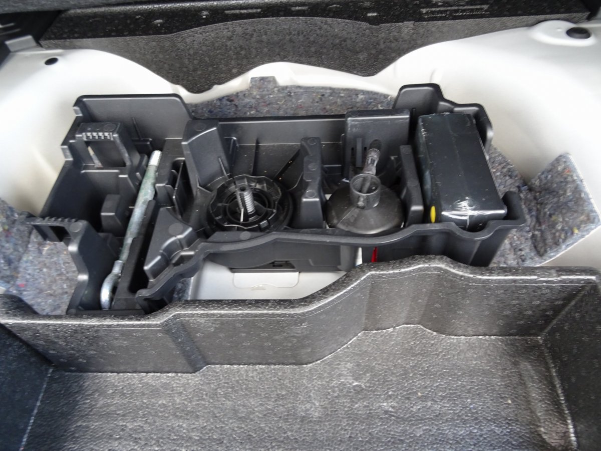 Peugeot 2008 (2)