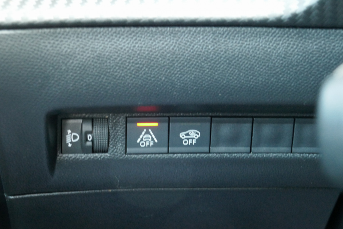 Peugeot 2008 (2)