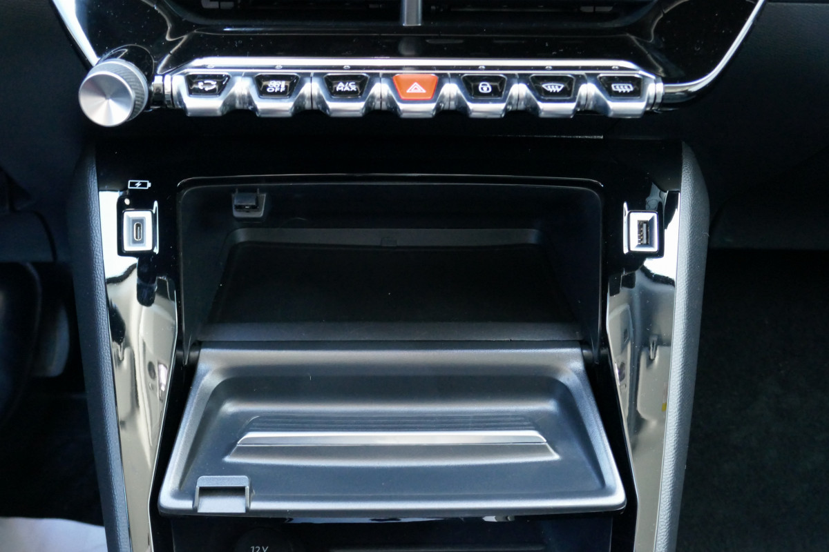 Peugeot 2008 (2)