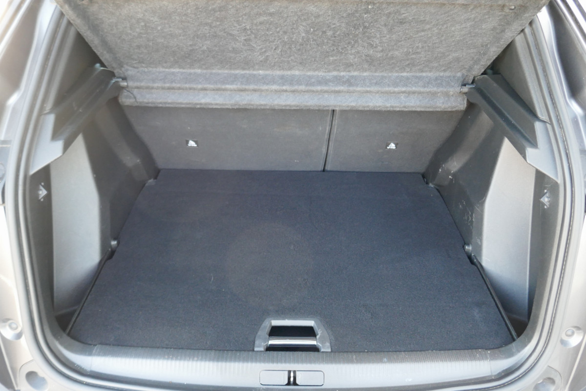 Peugeot 2008 (2)