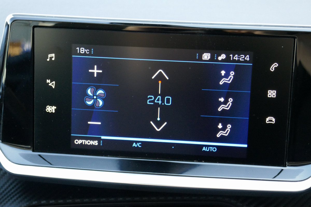 Peugeot 2008 (2)