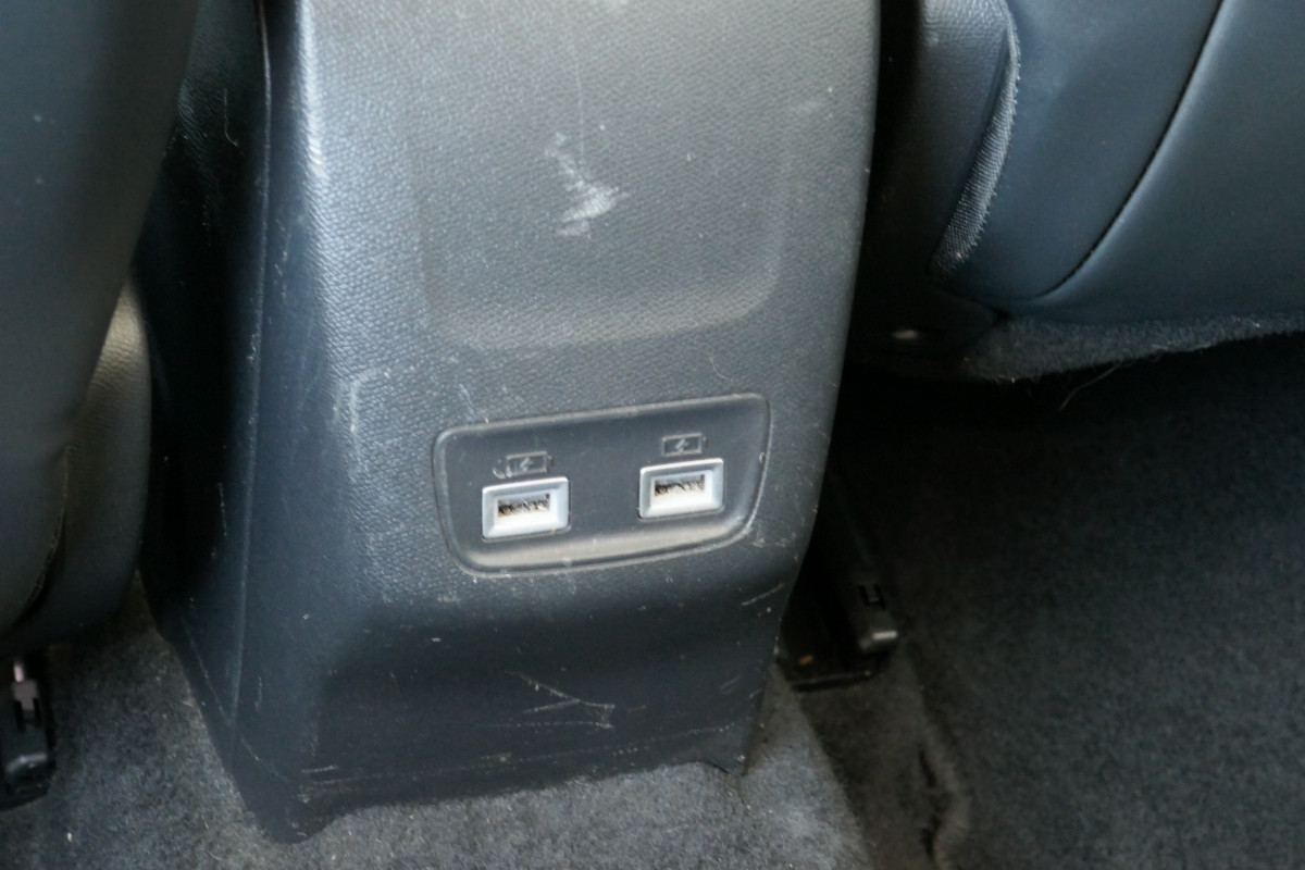 Peugeot 2008 (2)