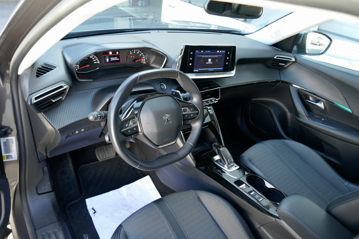 Peugeot 2008 (2)