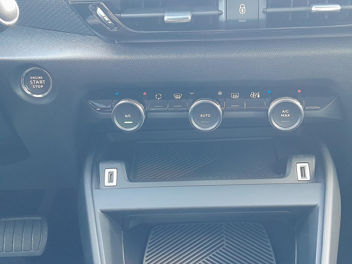 Citroën Ë-C4 (3)