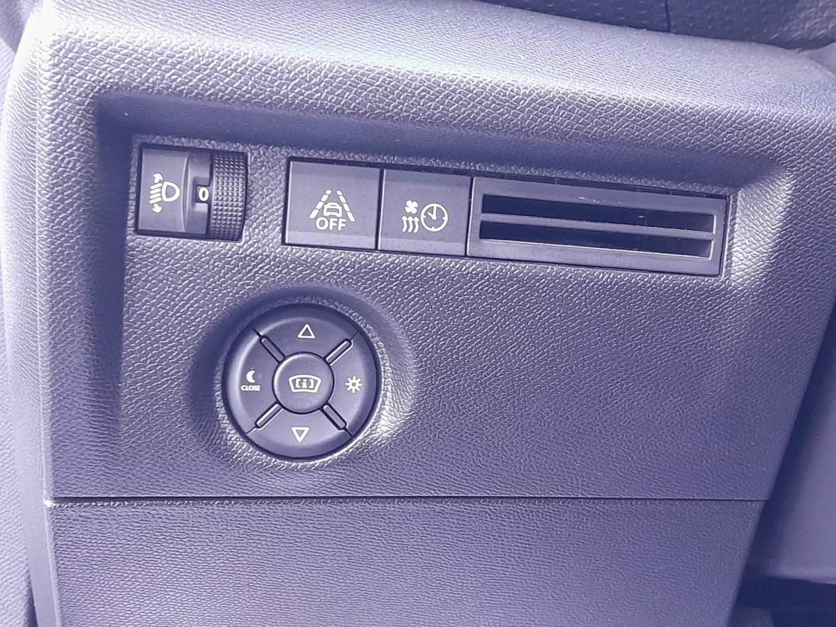 Citroën Ë-C4 (3)
