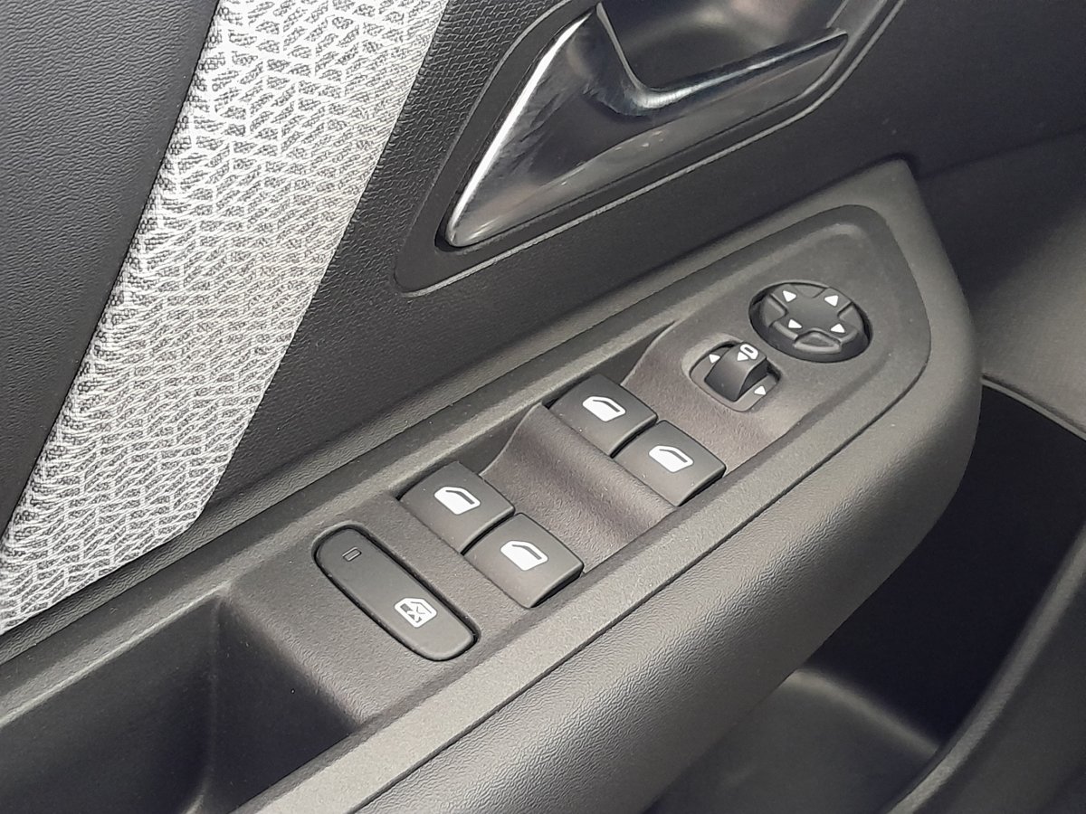Citroën C4 (3)