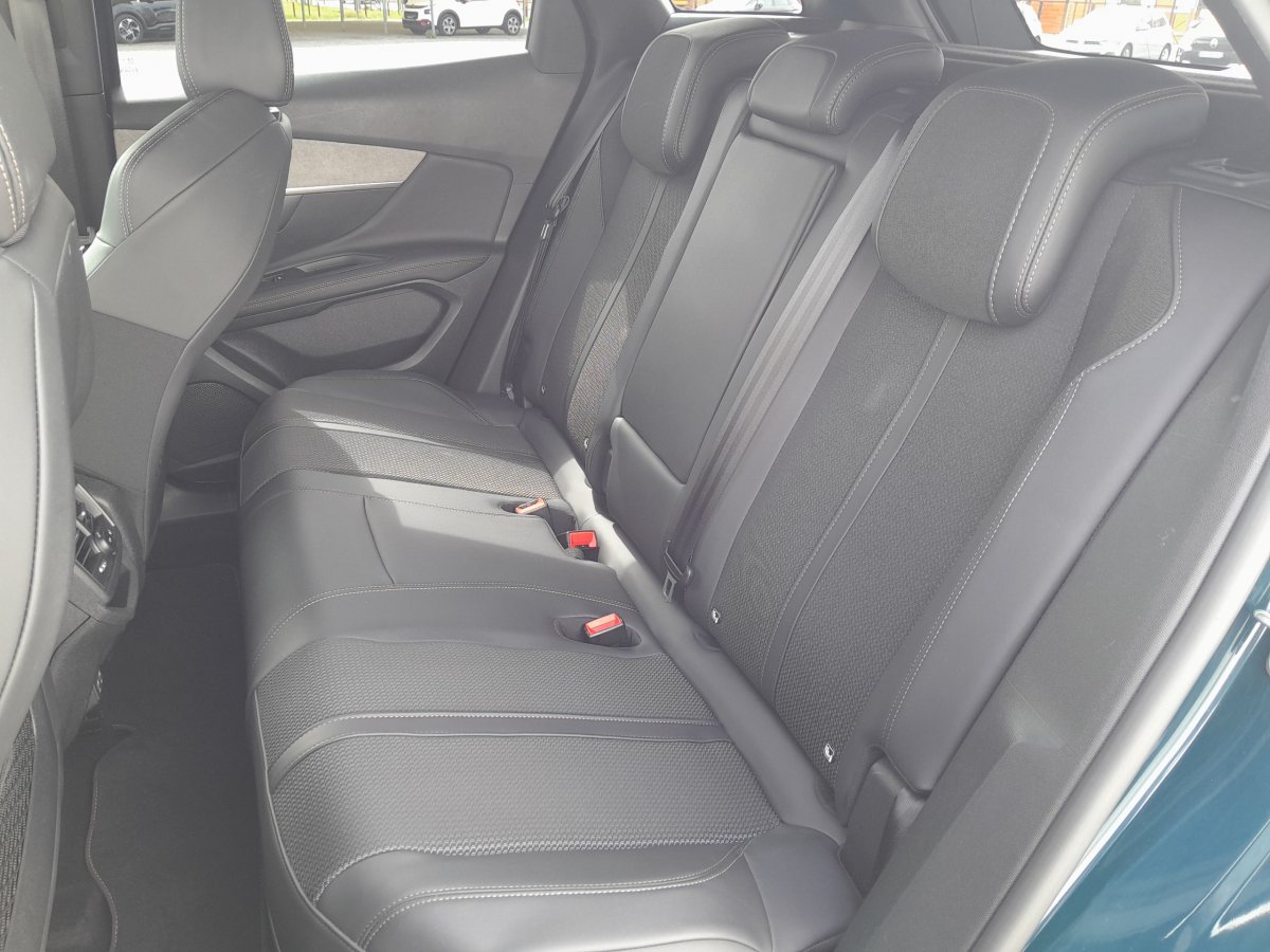 Peugeot 3008 (2)
