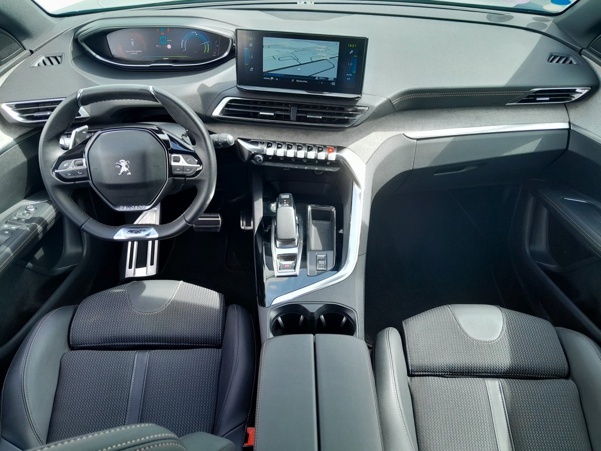 Peugeot 3008 (2)