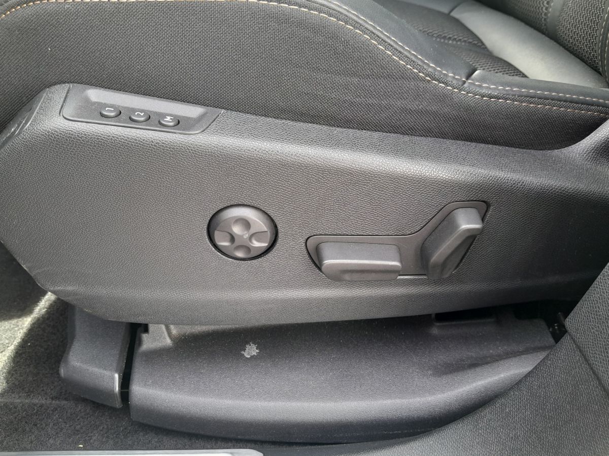Peugeot 3008 (2)