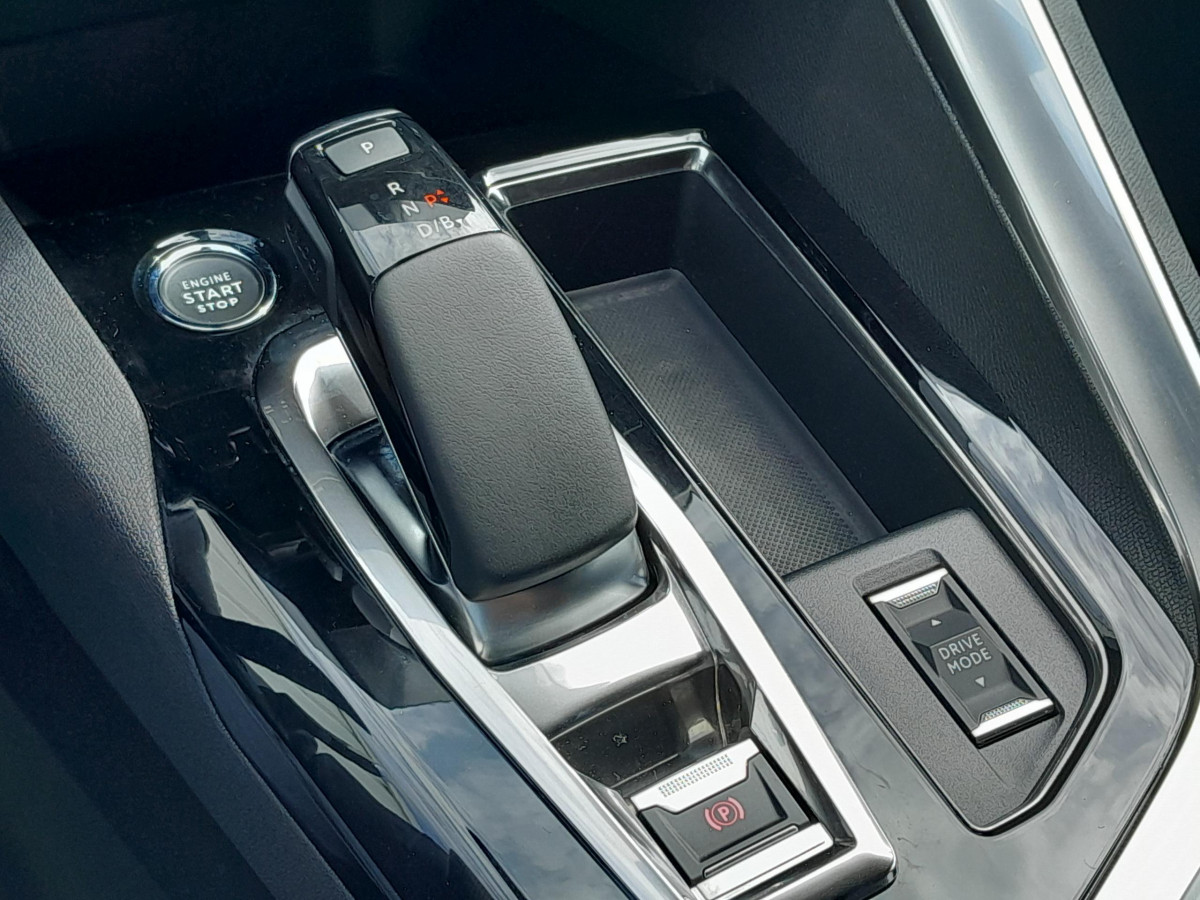 Peugeot 3008 (2)