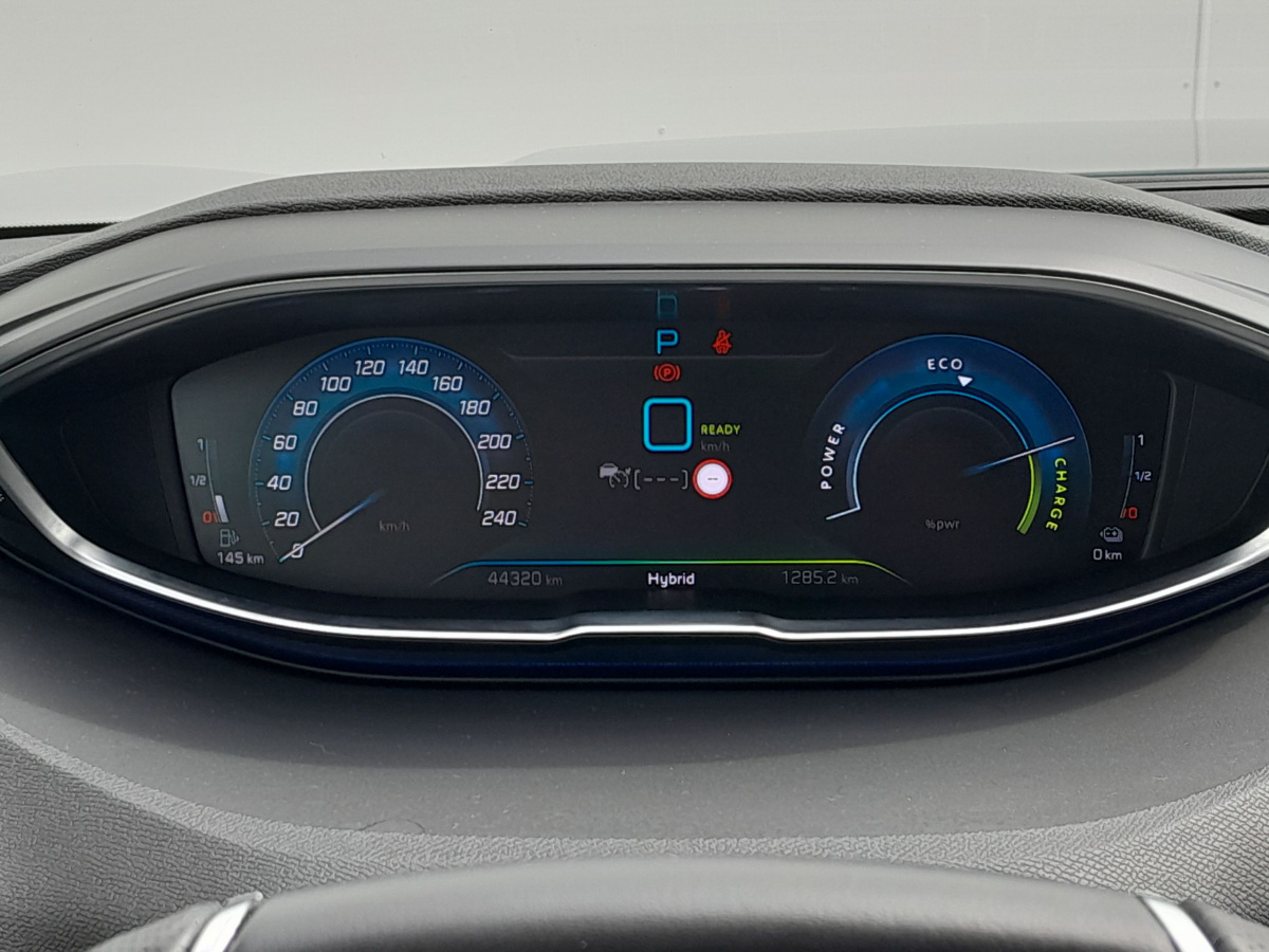 Peugeot 3008 (2)