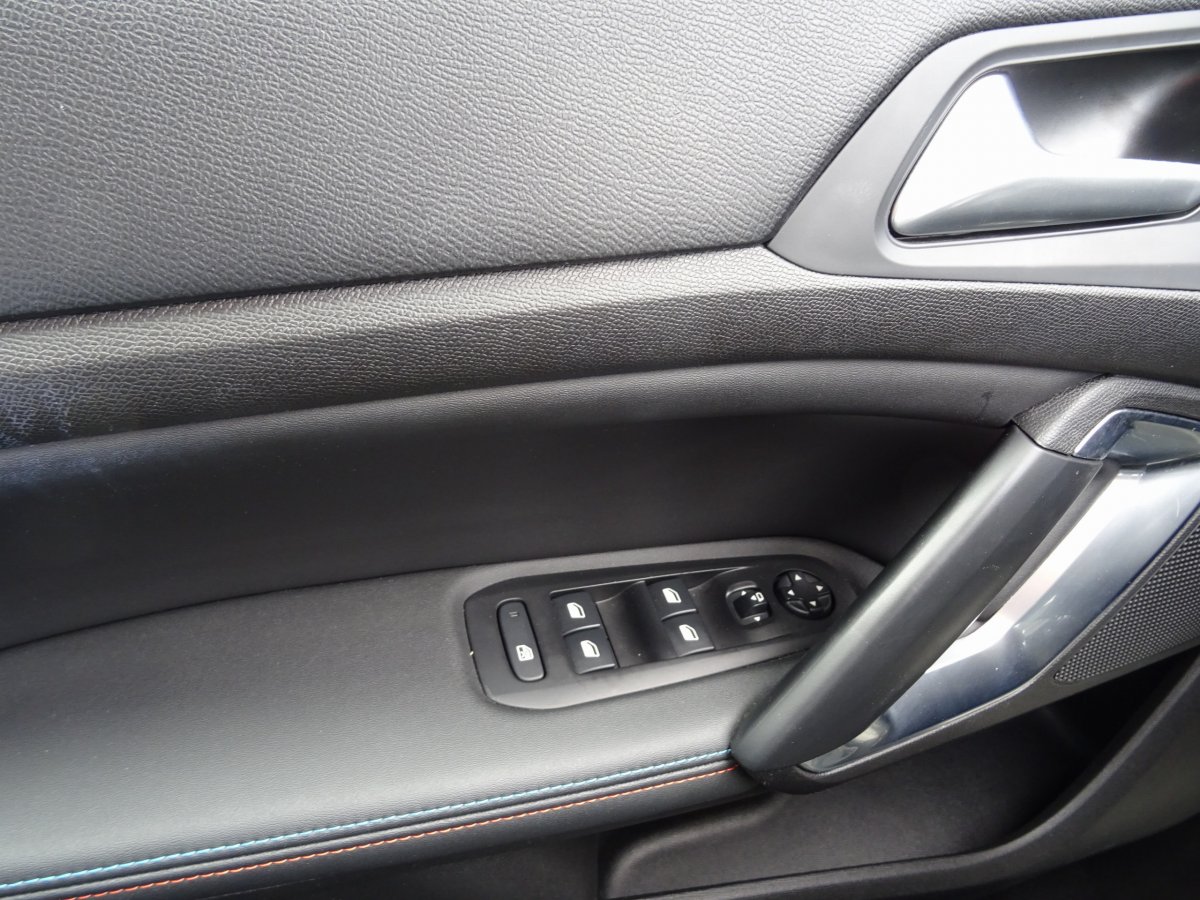 Peugeot 308 (2)