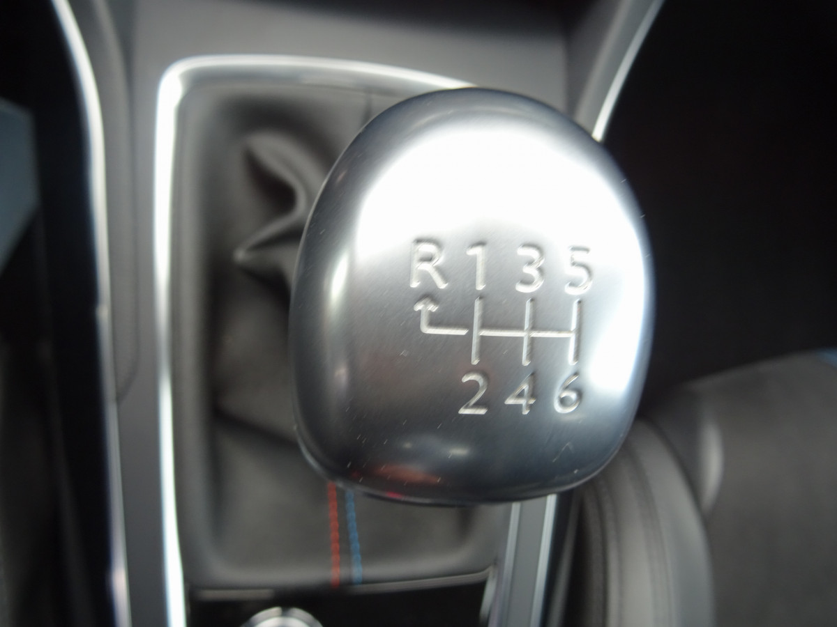 Peugeot 308 (2)