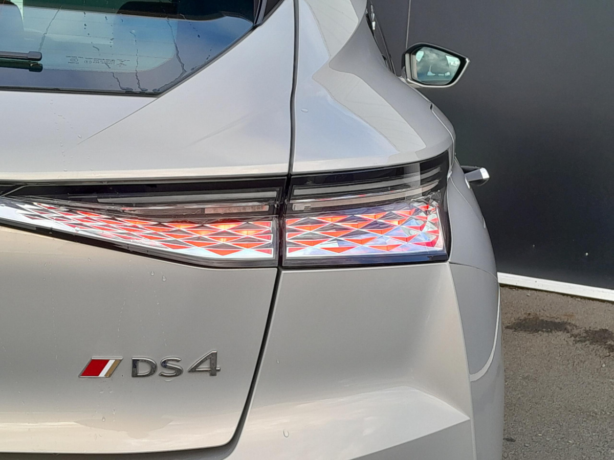 Ds DS 4 (2)