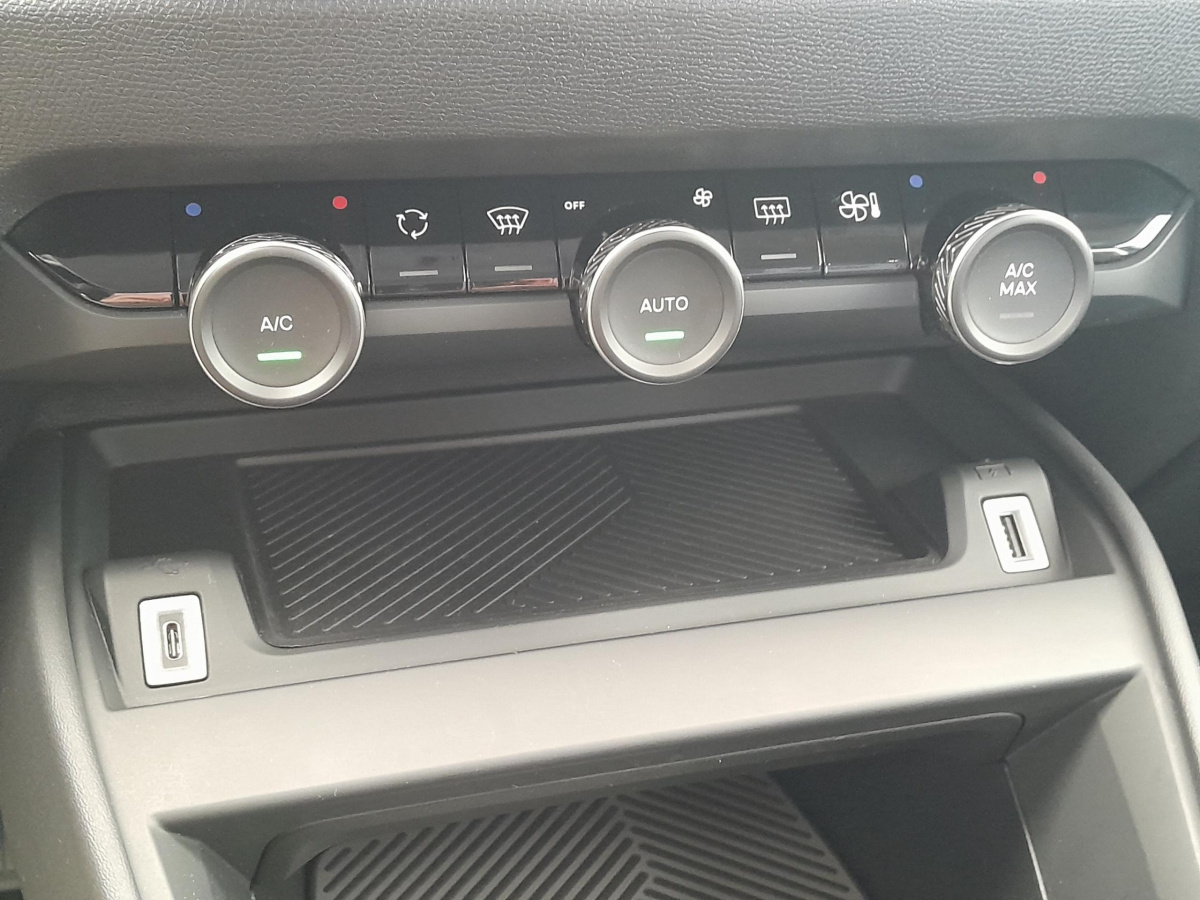 Citroën Ë-C4 (3)