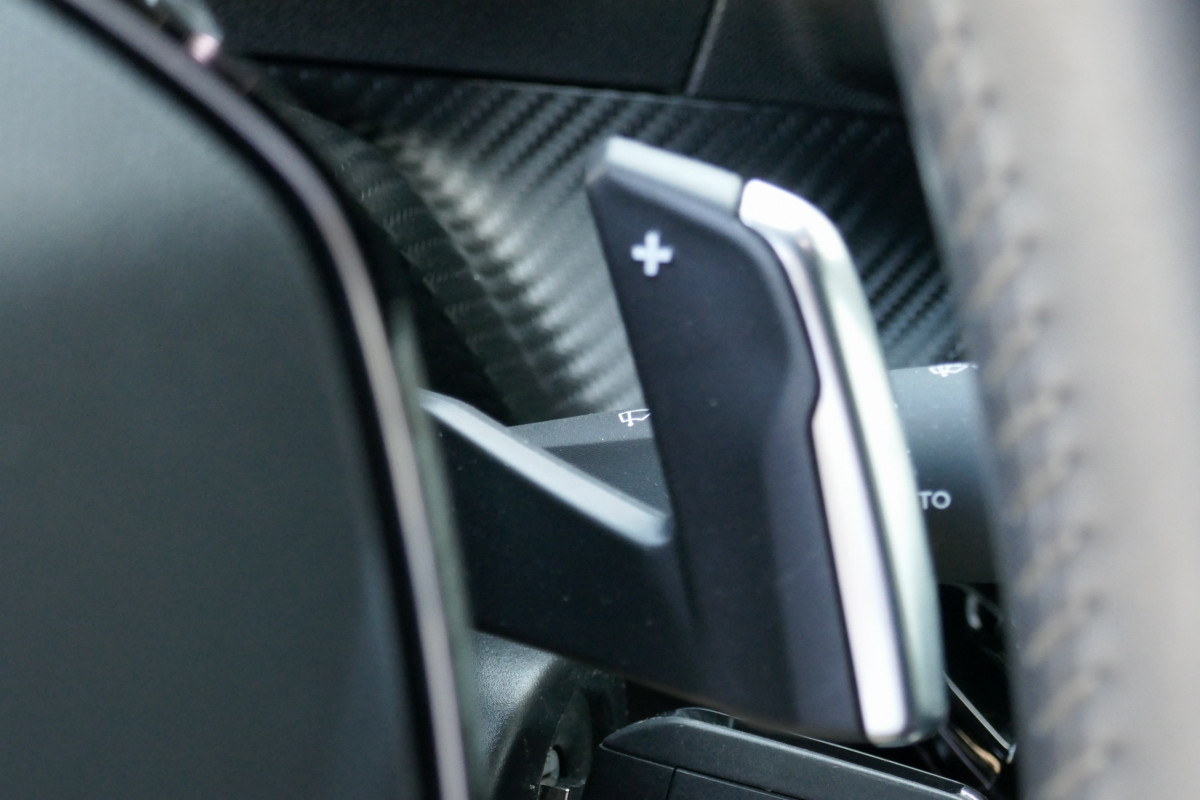 Peugeot 2008 (2)