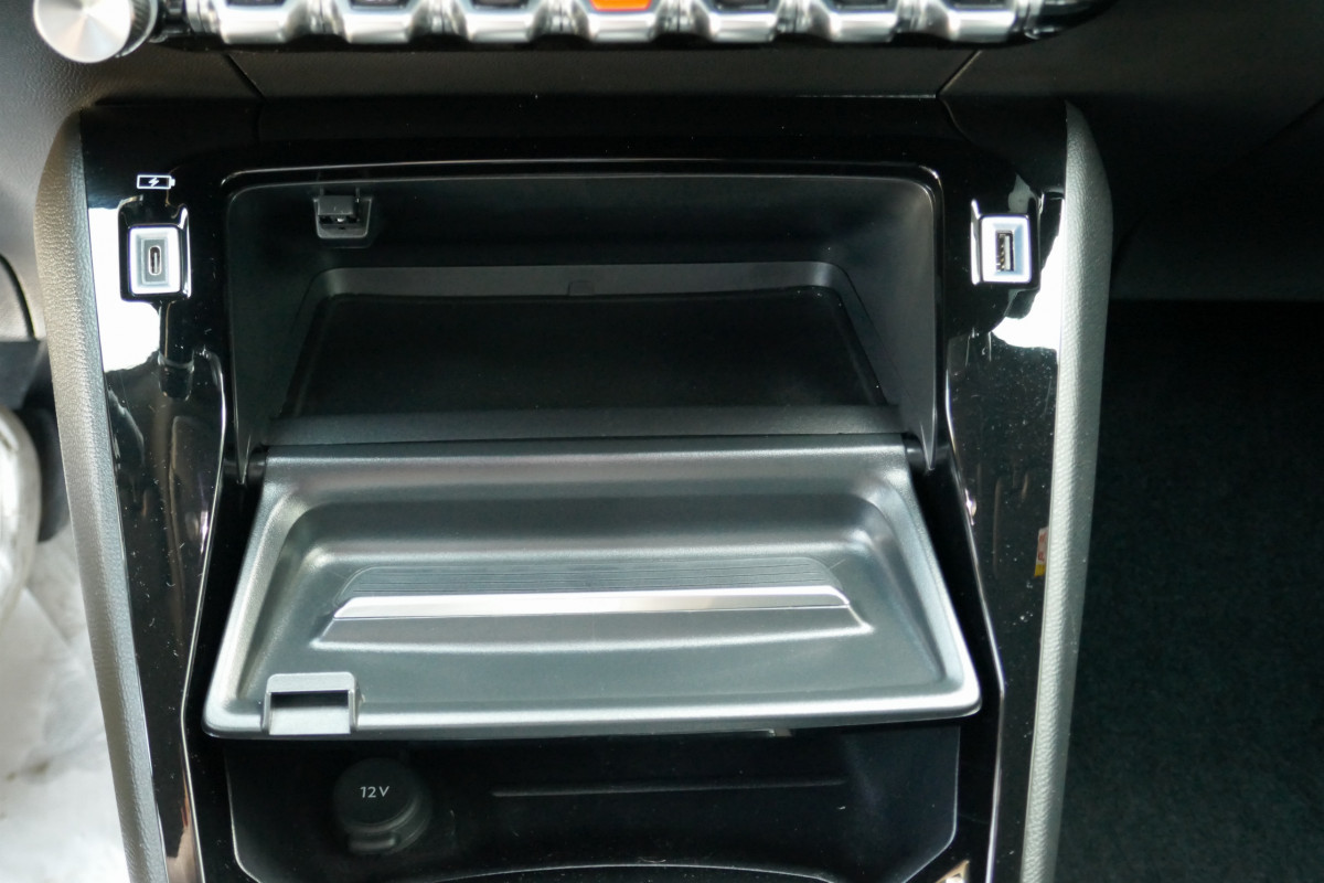 Peugeot 2008 (2)