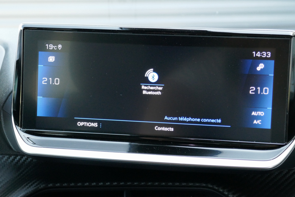 Peugeot 2008 (2)