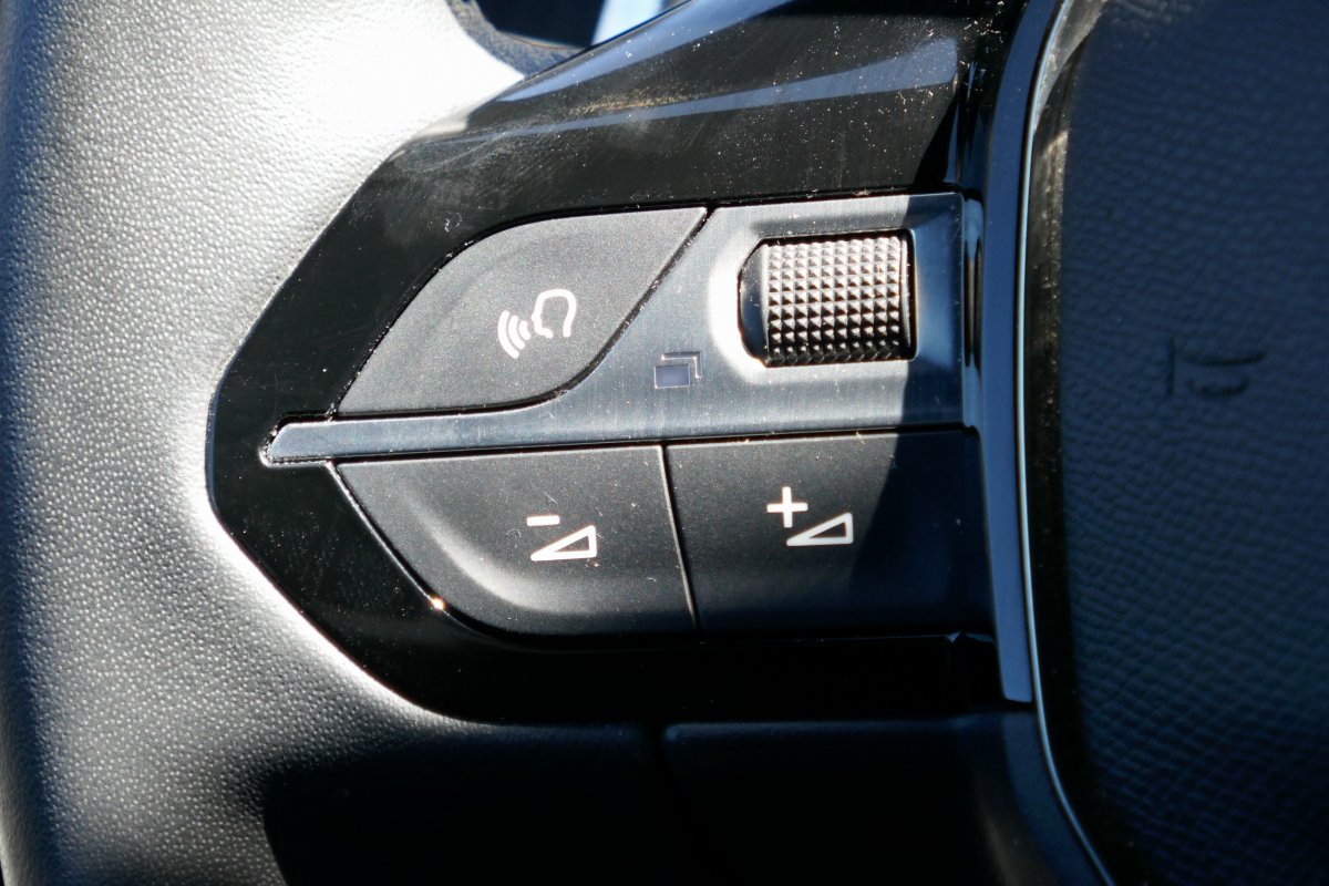 Peugeot 2008 (2)