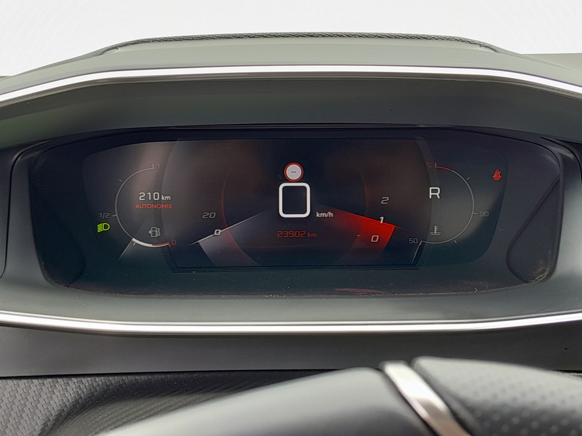 Peugeot 2008 (2)