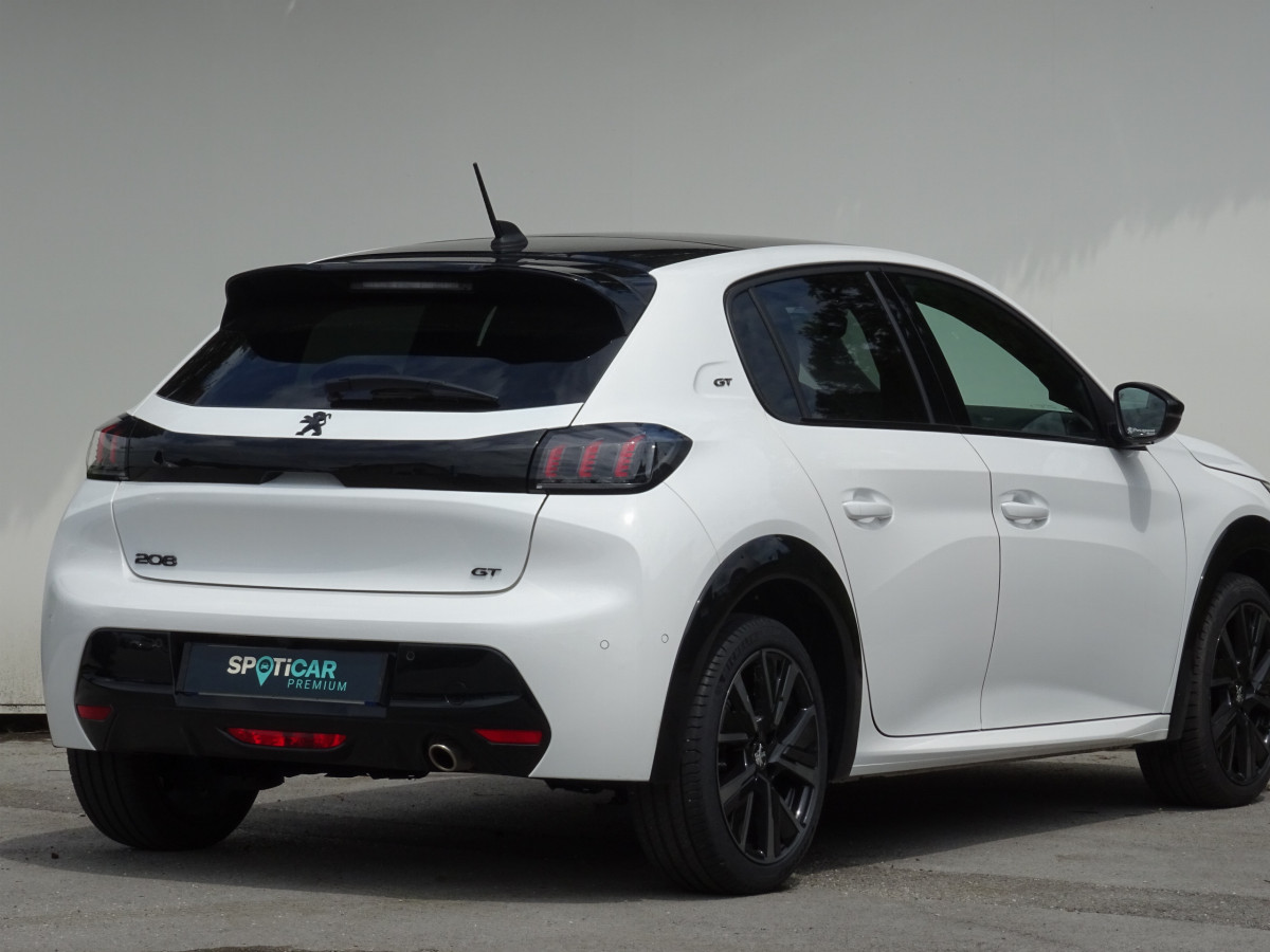 Peugeot 208 (2)