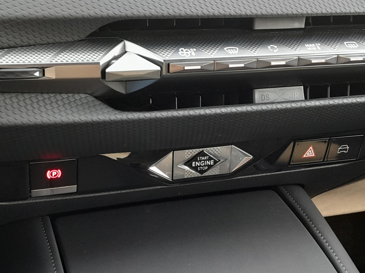 Ds DS 4 (2)