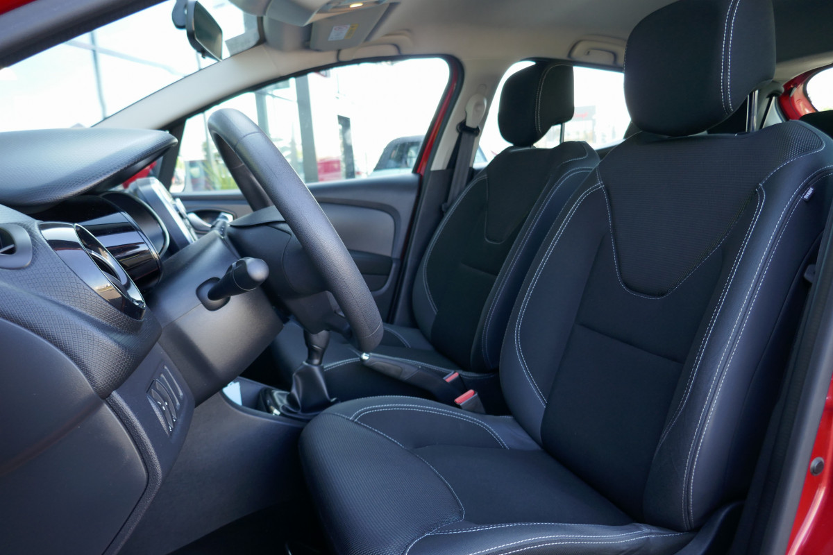 Renault Clio (4)