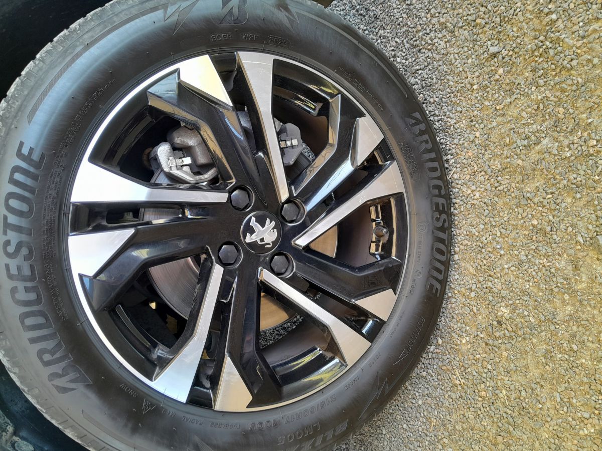 Peugeot 2008 (2)