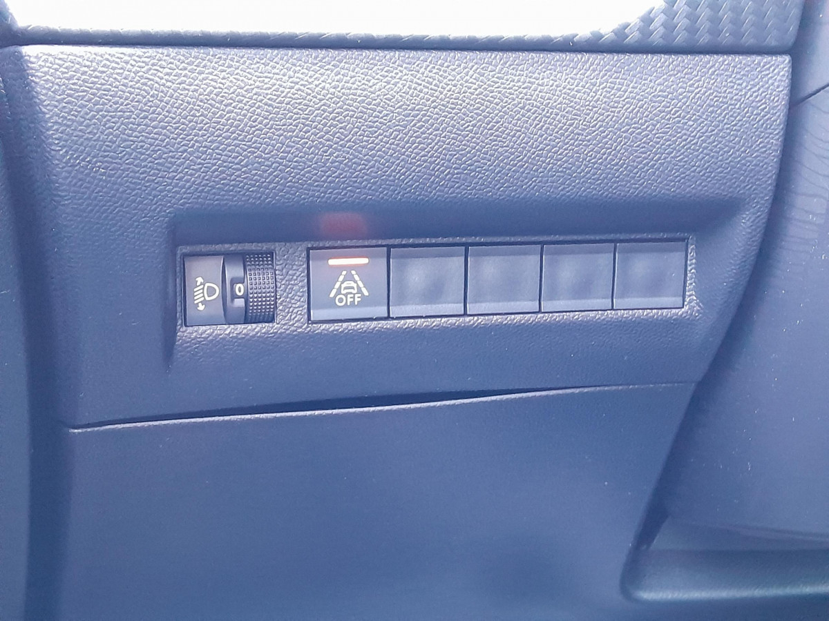 Peugeot 2008 (2)