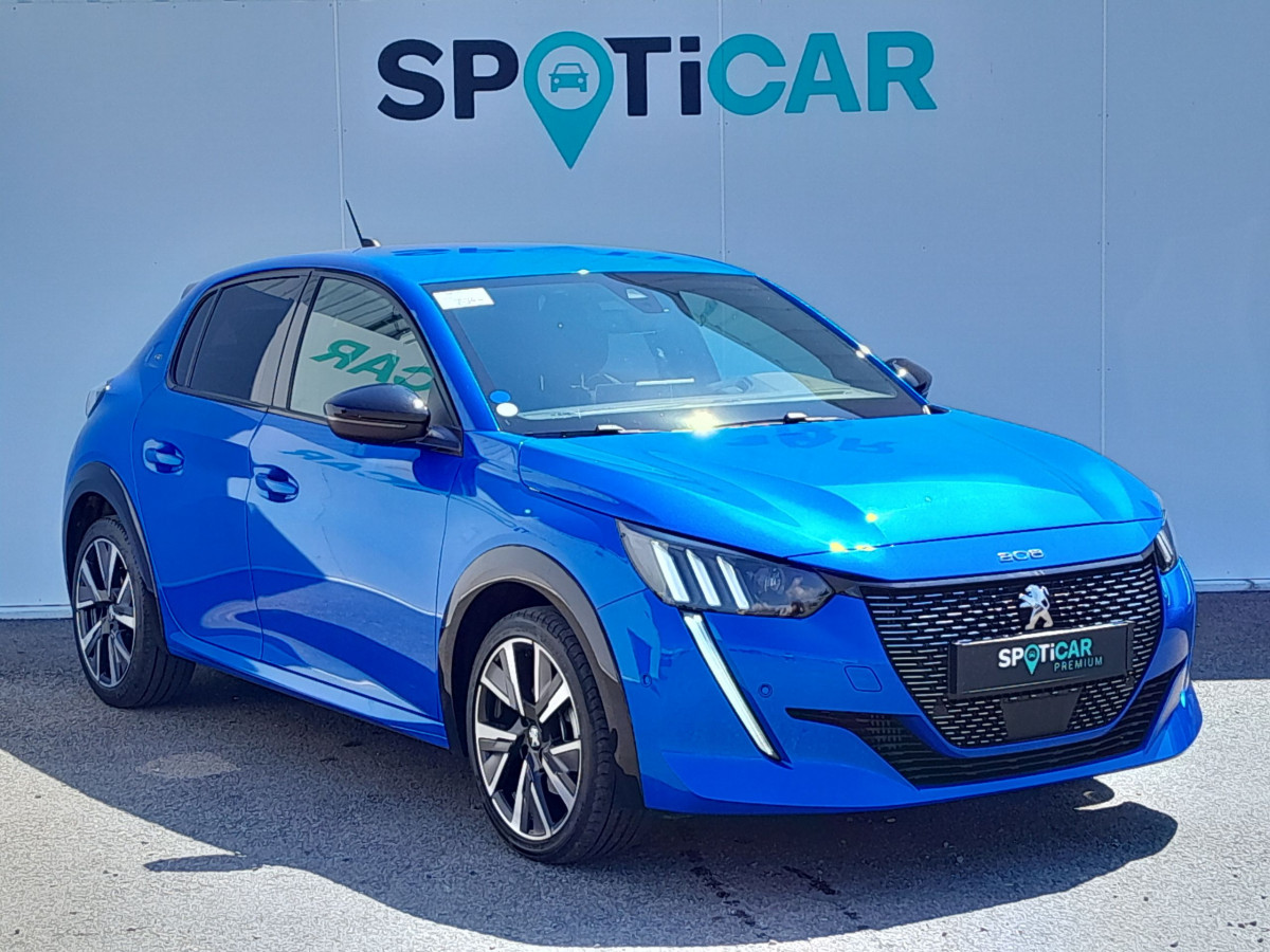 Peugeot 208 (2)