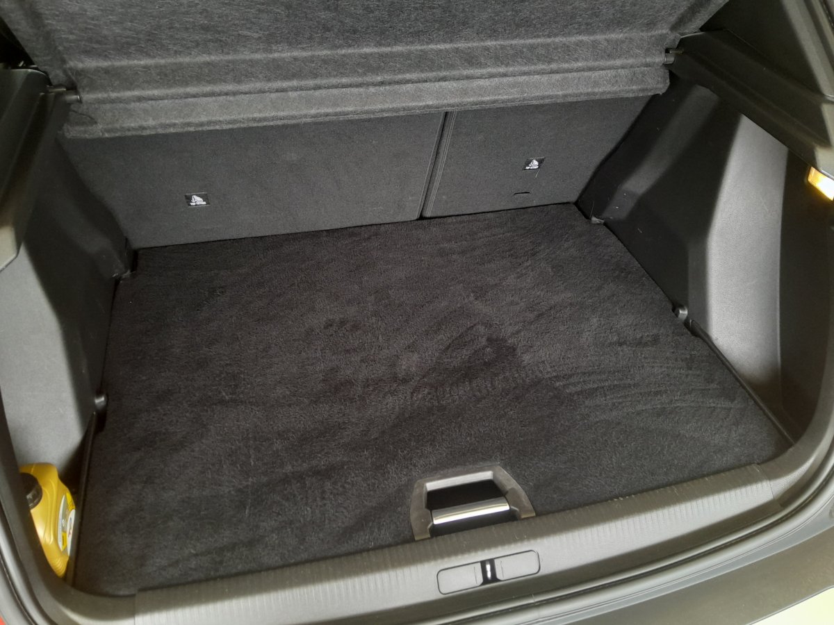 Peugeot 2008 (2)