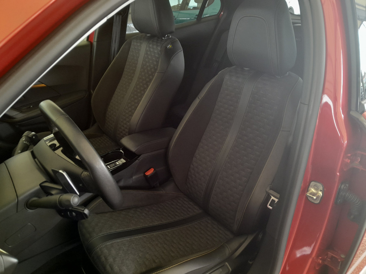 Peugeot 2008 (2)