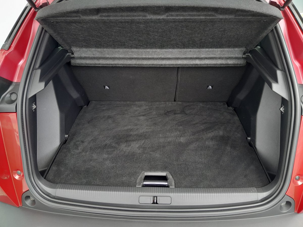 Peugeot 2008 (2)
