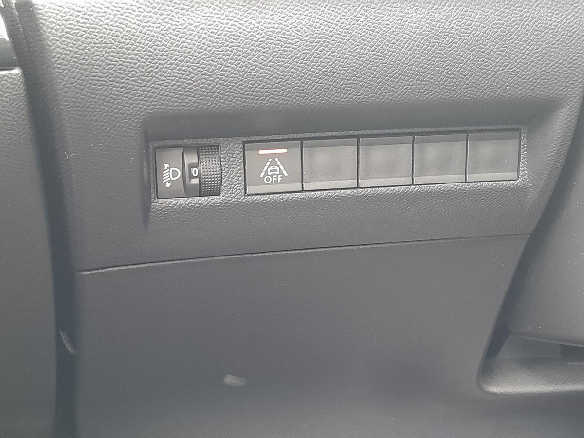 Peugeot 2008 (2)
