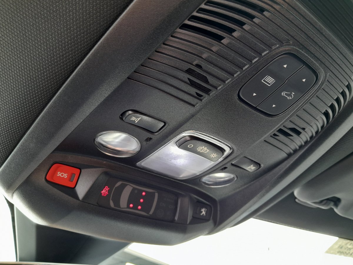 Peugeot 3008 (2)