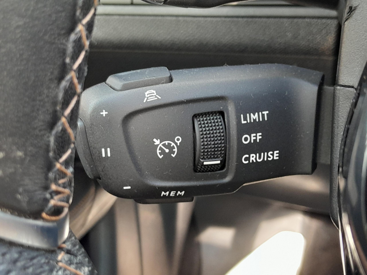 Peugeot 3008 (2)