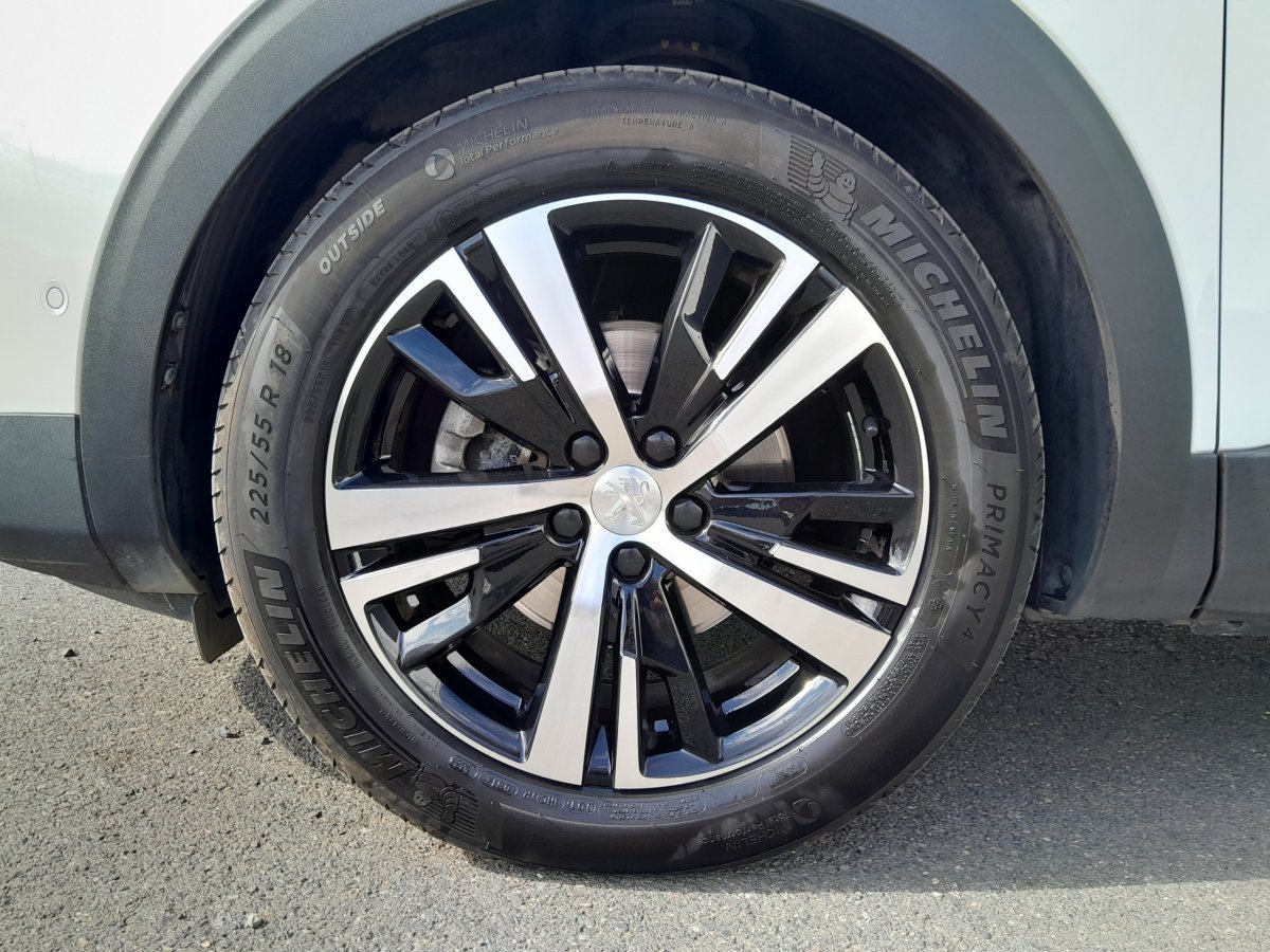 Peugeot 3008 (2)
