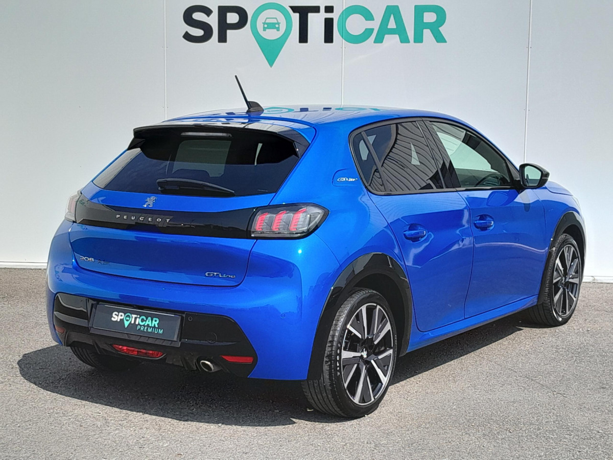 Peugeot 208 (2)