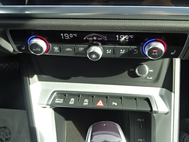 Audi Q3 (2)