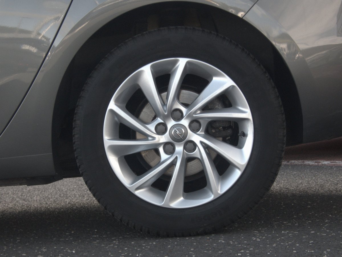 Opel Astra (5)