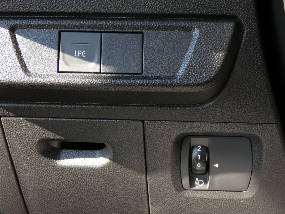 Dacia Sandero (2)
