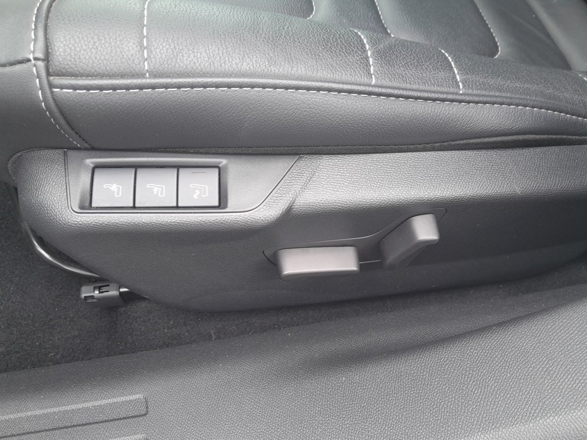 Citroën Ë-C4 (3)